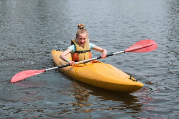 Kanovaren-uitje-Almere-kinderen